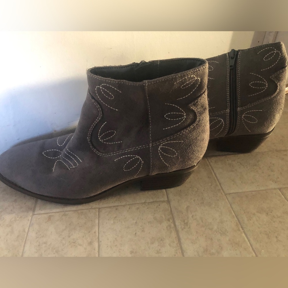 Kohl's Gray Suede Western Ankle Booties with Decorative Stitching